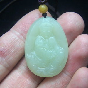 玉觀(guān)音 和田玉手工雕刻掛件，護(hù)佑平安的藝術(shù)珍品